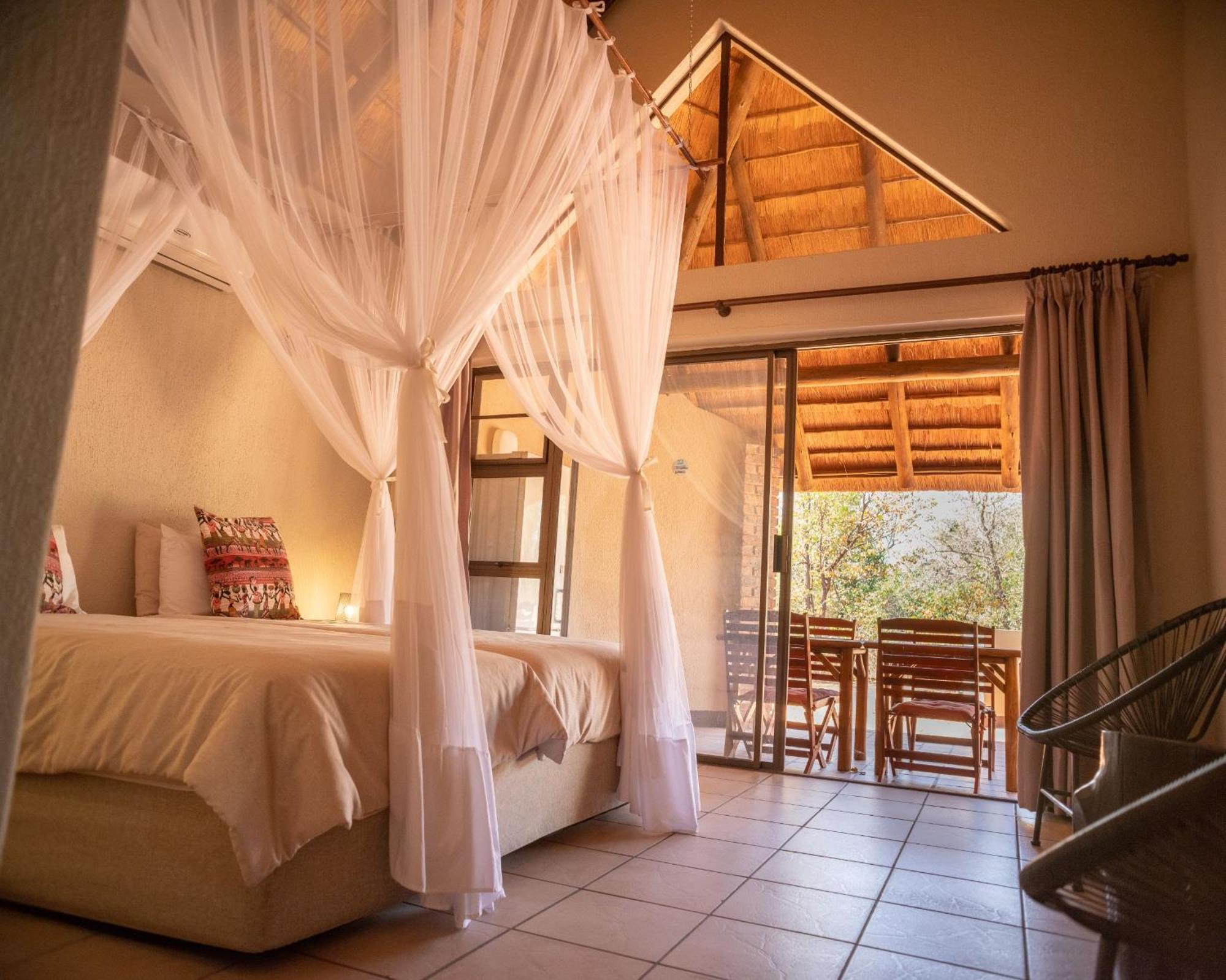 Masorini Bush Lodge & Safari Tents พาลาบอร์วา ภายนอก รูปภาพ