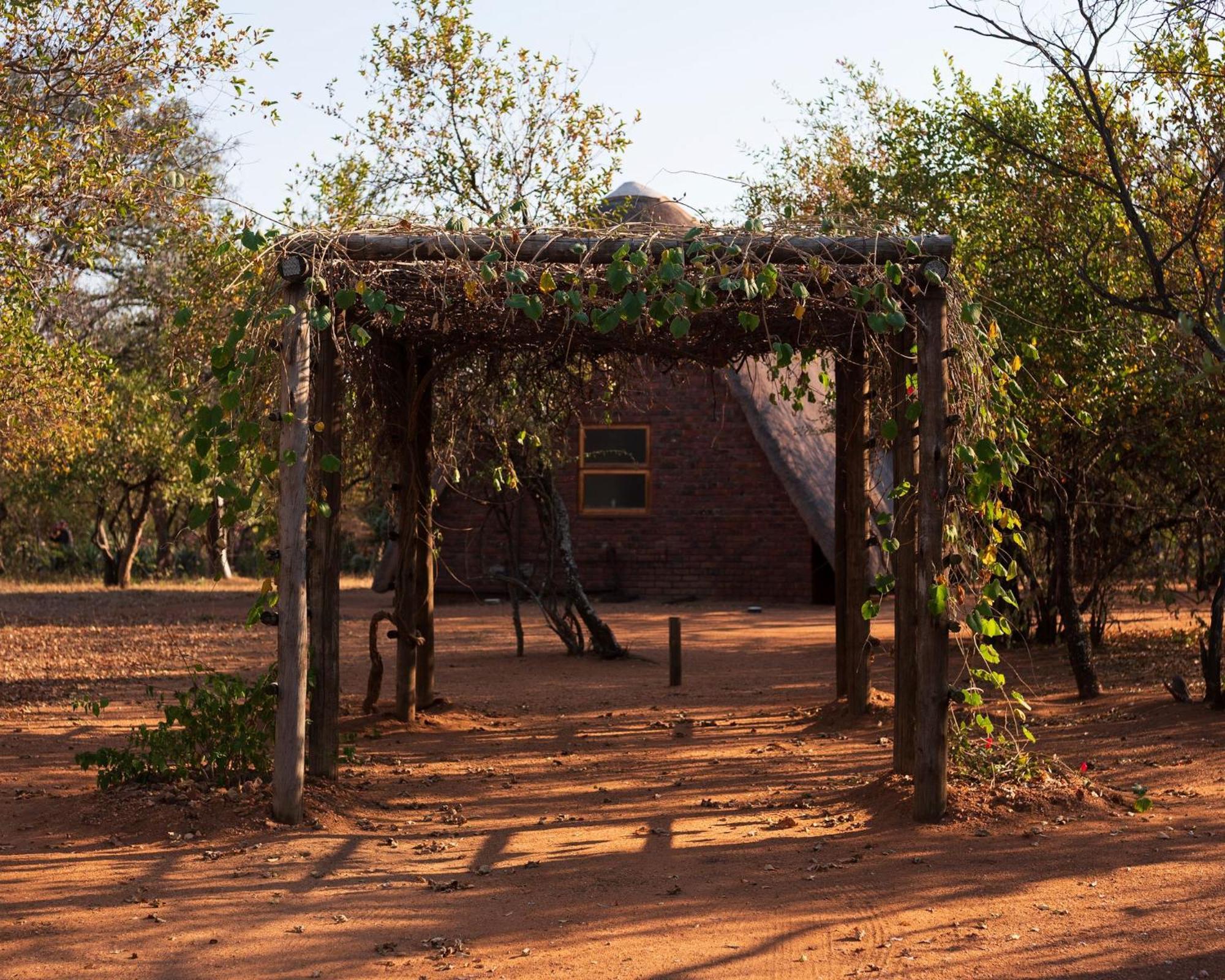 Masorini Bush Lodge & Safari Tents พาลาบอร์วา ภายนอก รูปภาพ